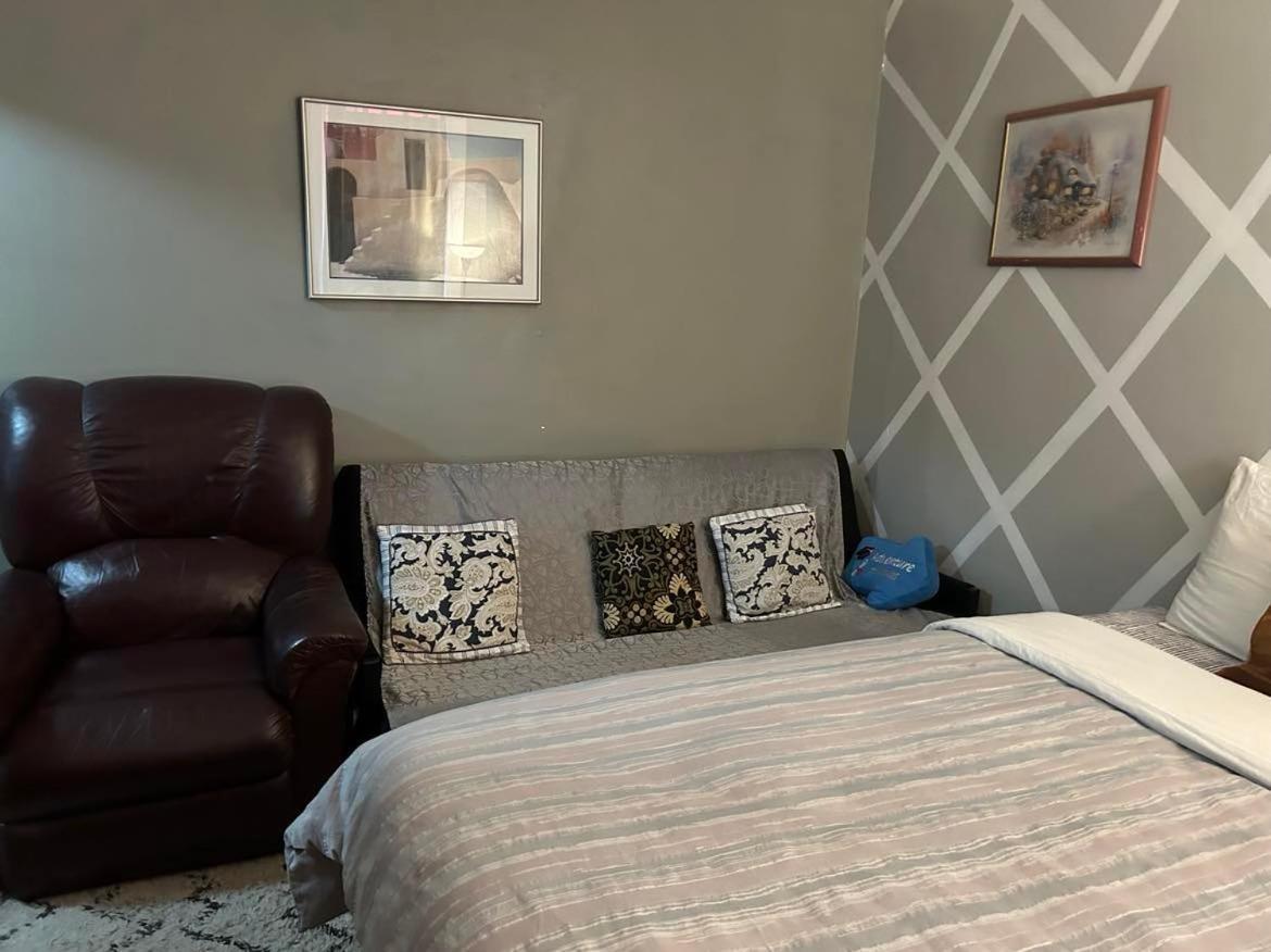Maryland Homestay In Winnpeg Downtown Winnipeg Værelse billede